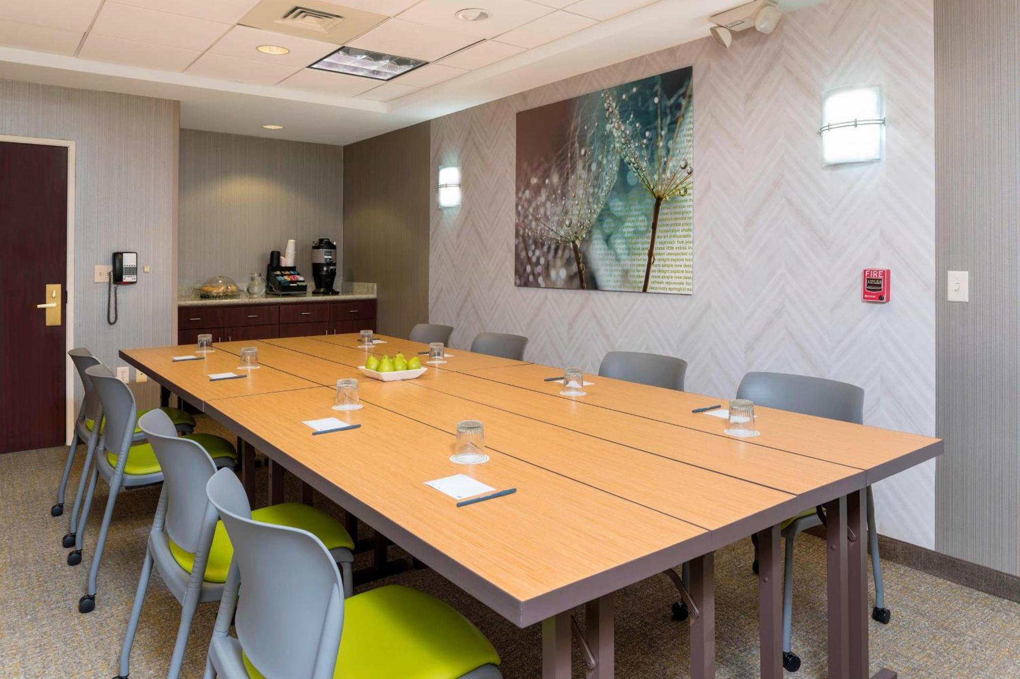 Springhill Suites Grand Rapids North Уолкер Экстерьер фото