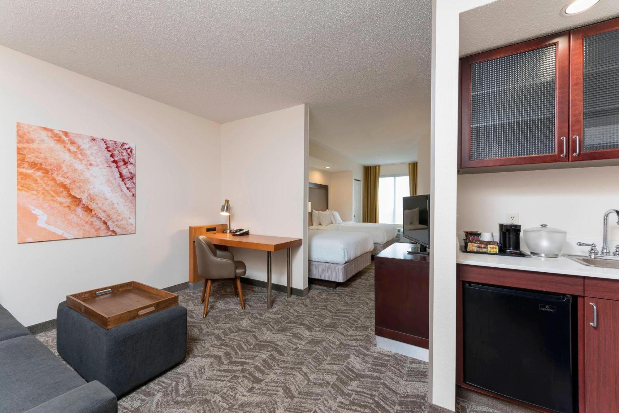 Springhill Suites Grand Rapids North Уолкер Экстерьер фото