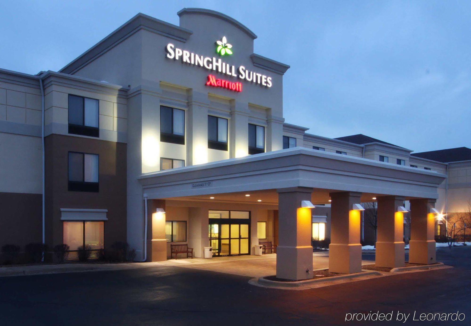 Springhill Suites Grand Rapids North Уолкер Экстерьер фото